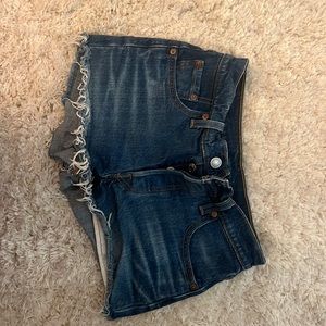 LEVIS 501 denim shorts size 24